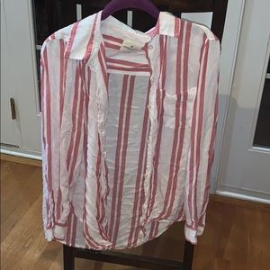 Cute striped American eagle button up lightly worn